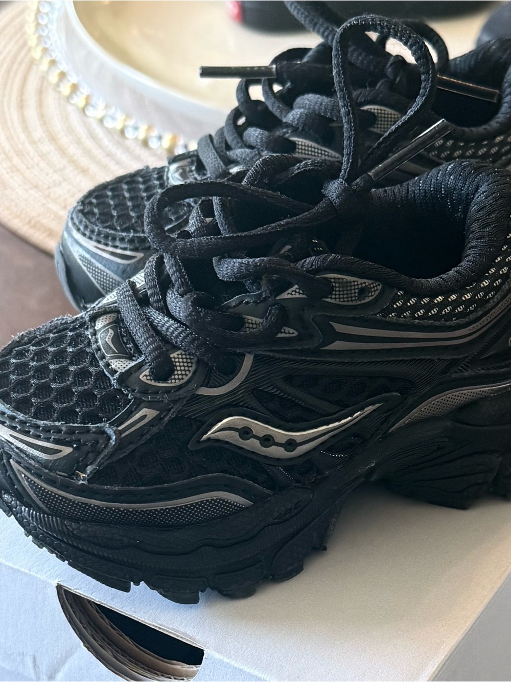 Saucony Black and Silver 4C 
(box not included)